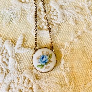 Blue flower necklace